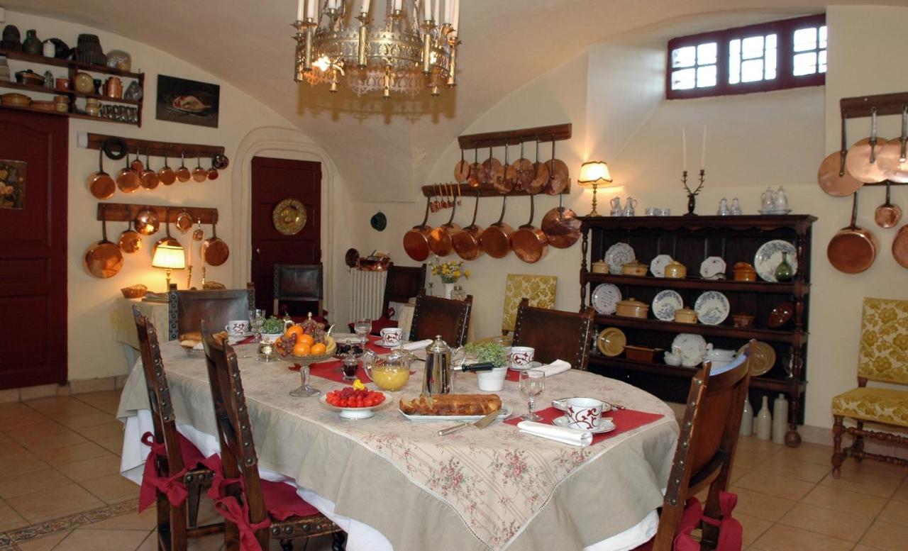 Chateau Royal De Saint-Saturnin Restaurant foto