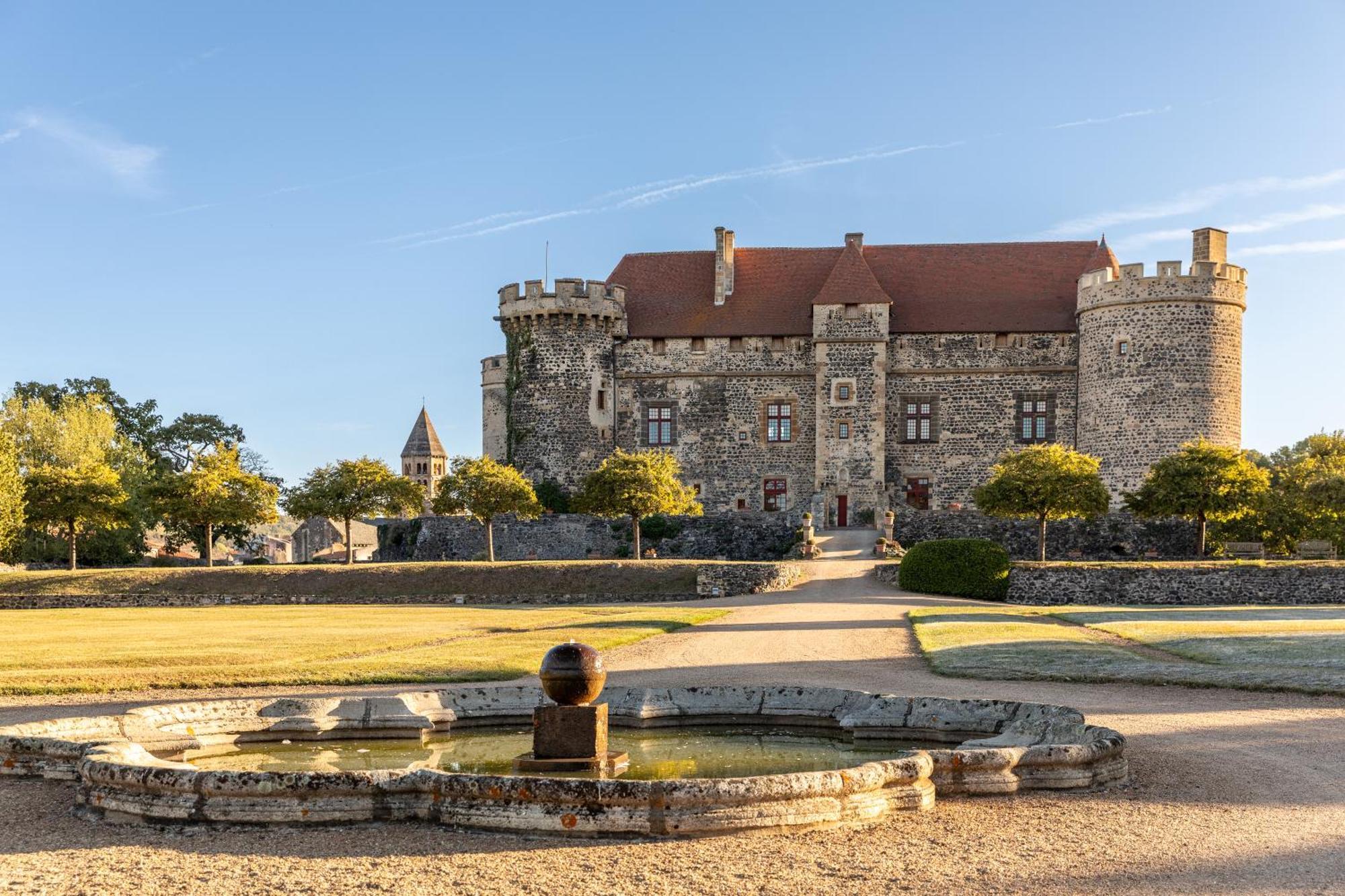 Chateau Royal De Saint-Saturnin Buitenkant foto