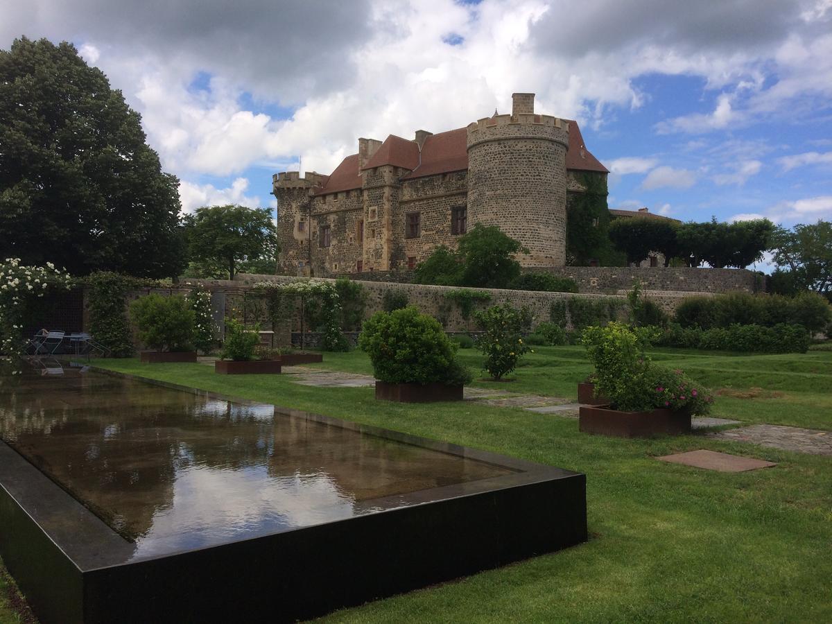 Chateau Royal De Saint-Saturnin Buitenkant foto